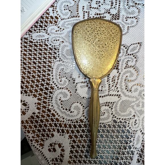 VTG 50’s Vanity Mirror Hand Mirror Gold Tone Handles Gold Floral Design Roses - Picture 3 of 6